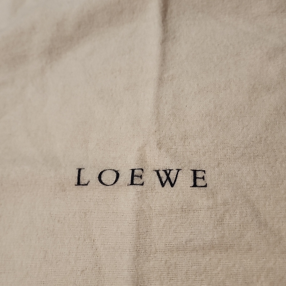 Authentic Loewe Drawstring Dust Bag in Light Beige Cream 15" X 14 3/4" - Picture 2 of 3